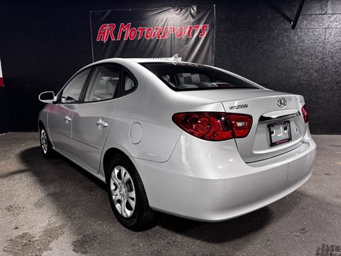 Used 2010 Hyundai Elantra GLS FWD image 3