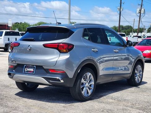 Used 2023 Buick Encore GX Essence w/ Experience Buick Package FWD image 7