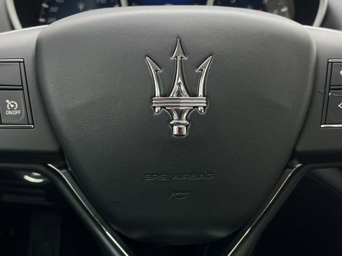 Used 2018 Maserati Ghibli GranLusso image 39