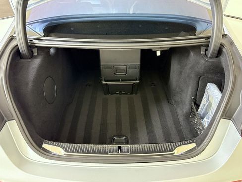 Used 2024 Mercedes-Benz Maybach S 680 4MATIC image 33
