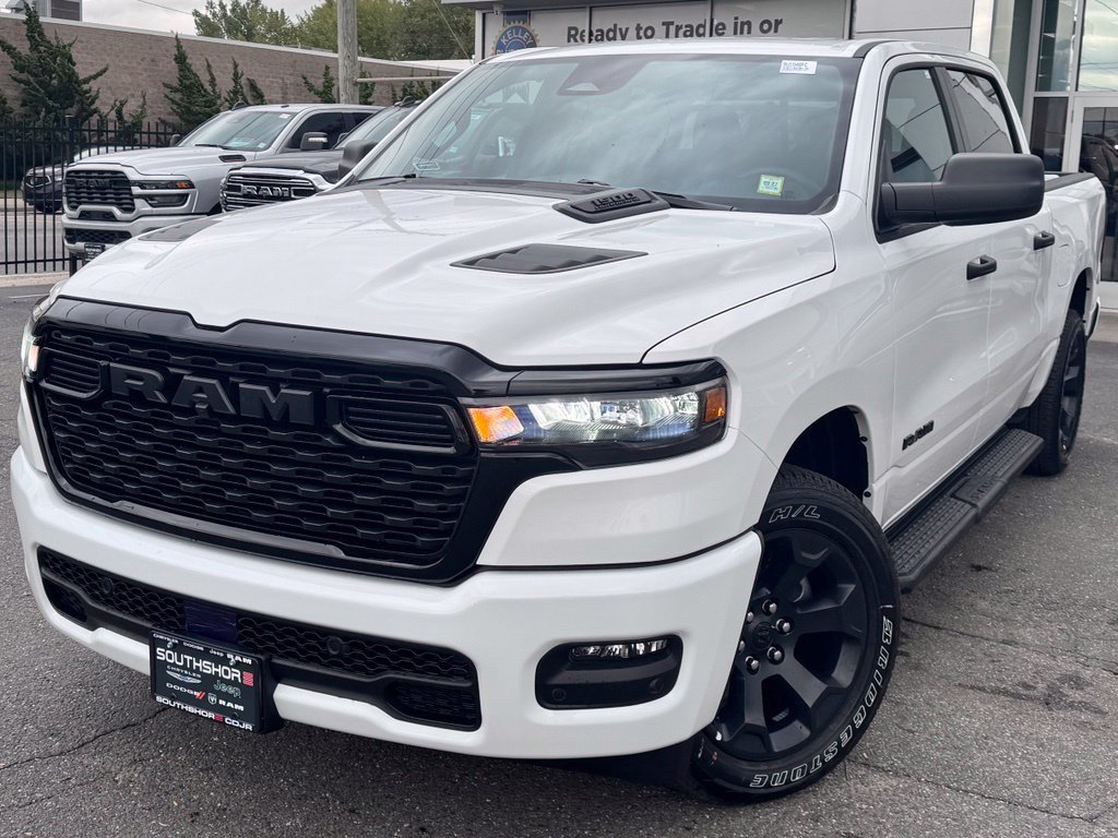 Used 2026 RAM 1500 Express AWD/4WD image 3