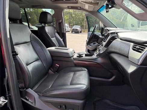 Used 2019 GMC Yukon XL SLT AWD/4WD image 32