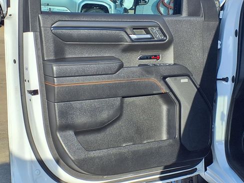 Used 2022 GMC Sierra 1500 AT4 w/ AT4 Preferred Package AWD/4WD image 24