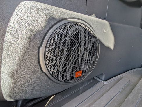 Used 2019 Toyota RAV4 Limited image 38