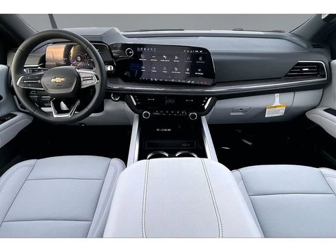 New 2026 Chevrolet Suburban Premier AWD/4WD image 5