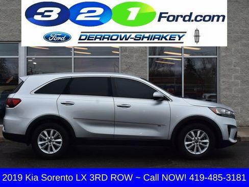 Used 2019 Kia Sorento LX image 3