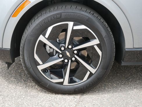 Used 2024 Chevrolet Equinox EV LT AWD/4WD image 15