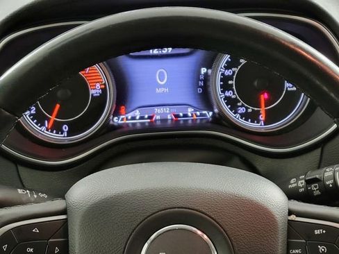 Used 2019 Jeep Cherokee Limited image 28