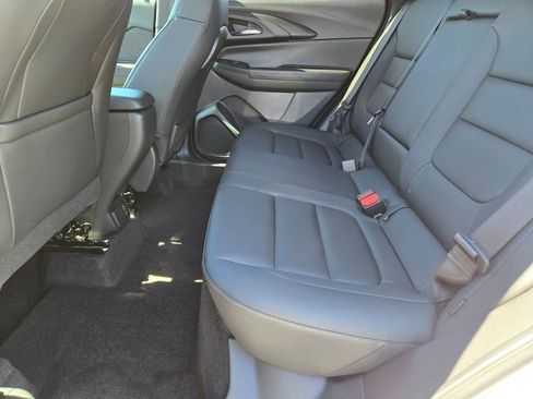 Used 2023 Chevrolet TrailBlazer ACTIV w/ Sun and Liftgate Package image 11