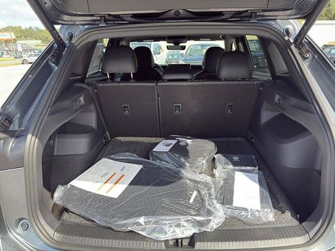 New 2025 Volkswagen Tiguan SE R-Line image 11