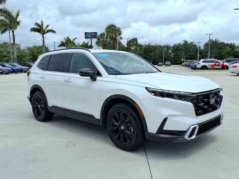 Used 2023 Honda CR-V Sport Touring image 17