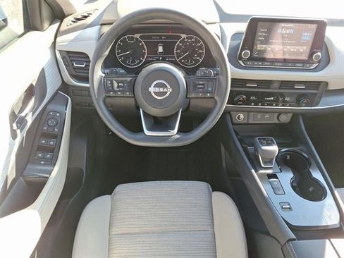 Certified 2023 Nissan Rogue SV image 12