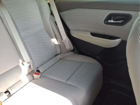 Used 2023 Nissan Rogue SV FWD image 21