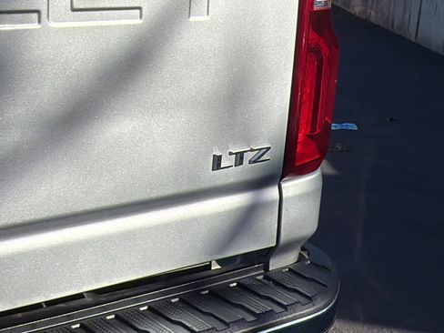 Used 2020 Chevrolet Silverado 2500 LTZ w/ LTZ Premium Package image 28