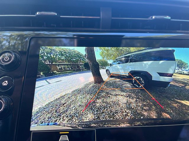 Used 2023 Chevrolet Bolt EUV LT FWD image 22