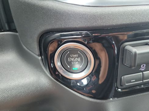 Used 2023 GMC Sierra 1500 Elevation w/ Elevation Premium Package AWD/4WD image 18