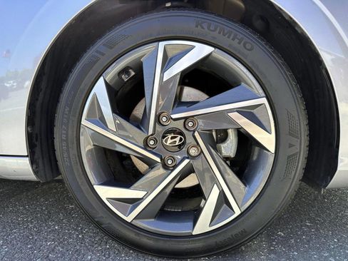 Used 2025 Hyundai Elantra Sport FWD image 6