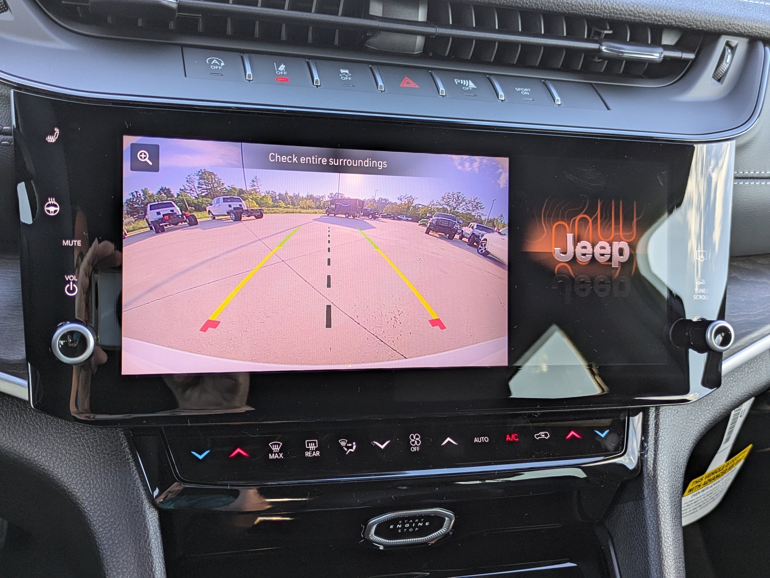 New 2027 Jeep Grand Cherokee Altitude RWD image 16