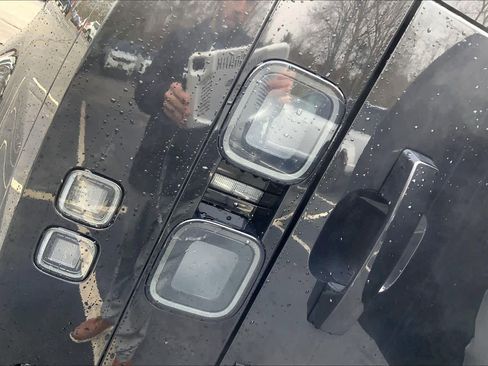 New 2026 Land Rover Defender 110 V8 AWD/4WD image 5