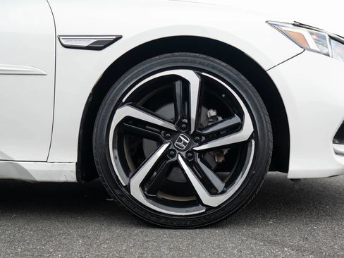 Used 2019 Honda Accord Sport image 17