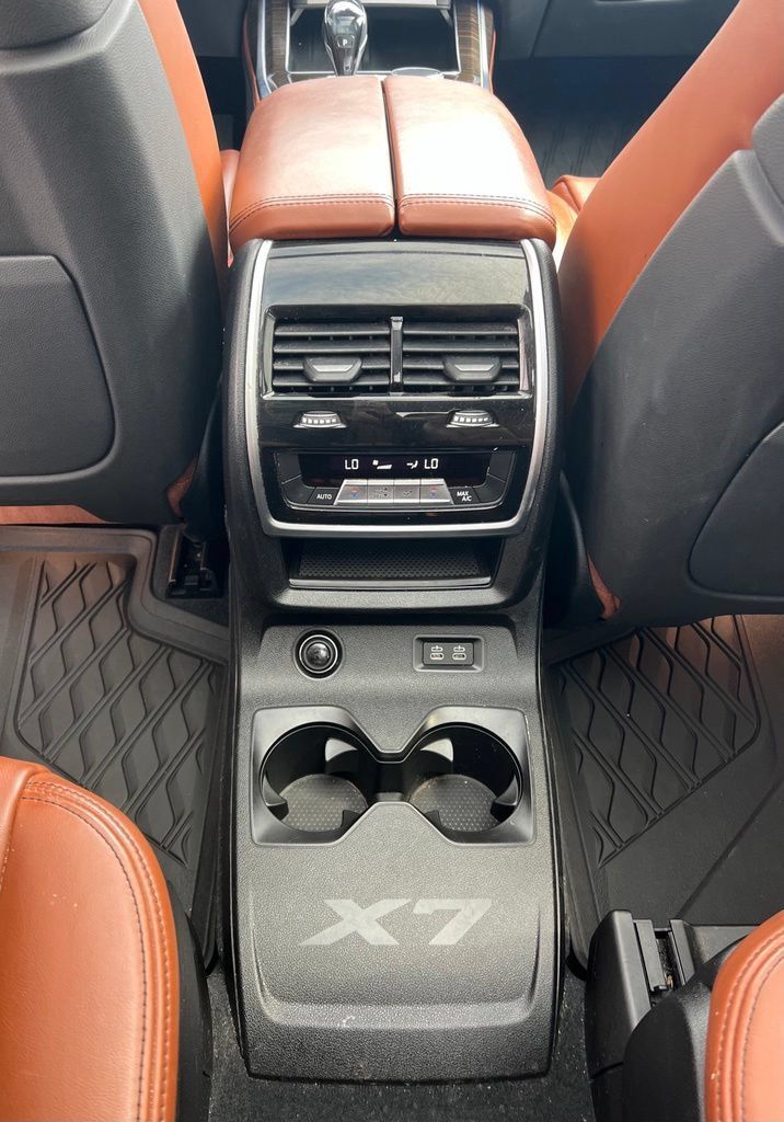 Used 2020 BMW X7 xDrive40i w/ Premium Package AWD/4WD image 26