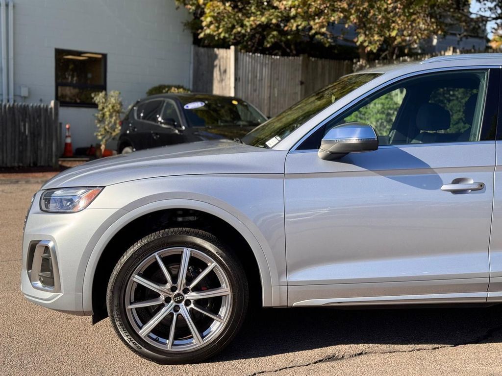 Used 2023 Audi SQ5 Premium Plus w/ Premium Plus Package AWD/4WD image 10