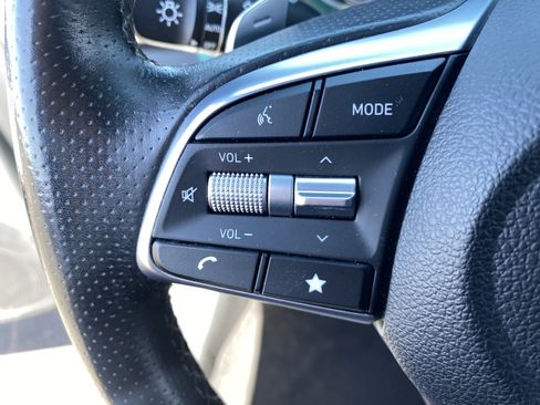 Used 2022 Genesis G70 2.0T RWD image 27