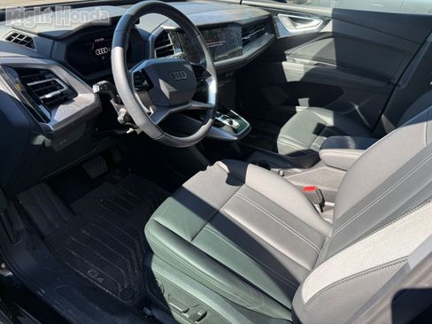 Used 2023 Audi Q4 e-tron Premium Plus w/ Premium Plus image 9