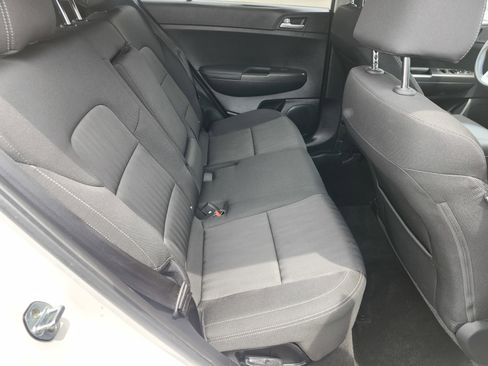 Used 2020 Kia Sportage LX FWD image 17