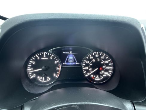 Used 2018 Nissan Pathfinder Platinum image 22