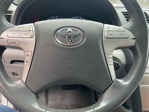 Used 2010 Toyota Camry XLE image 20