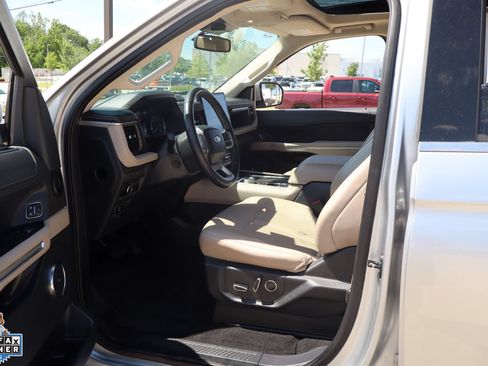 Used 2023 Ford Expedition Limited RWD image 26