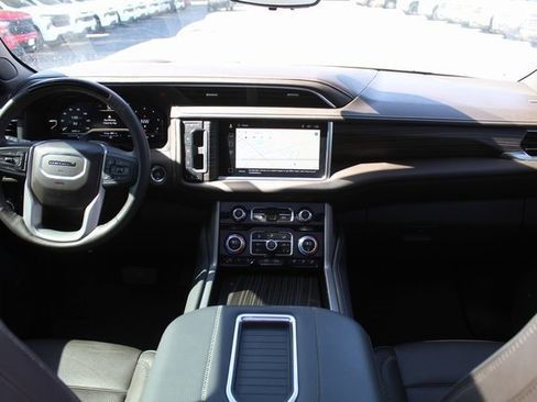 Used 2024 GMC Yukon Denali w/ Advanced Technology Package image 23