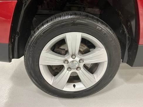 Used 2014 Jeep Patriot Latitude w/ Sun/Sound Group image 8