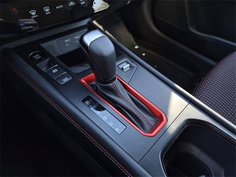 New 2025 Nissan Kicks SR image 18