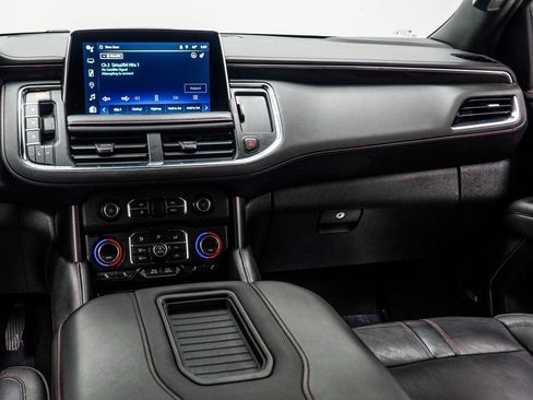 Used 2024 Chevrolet Suburban RST image 18