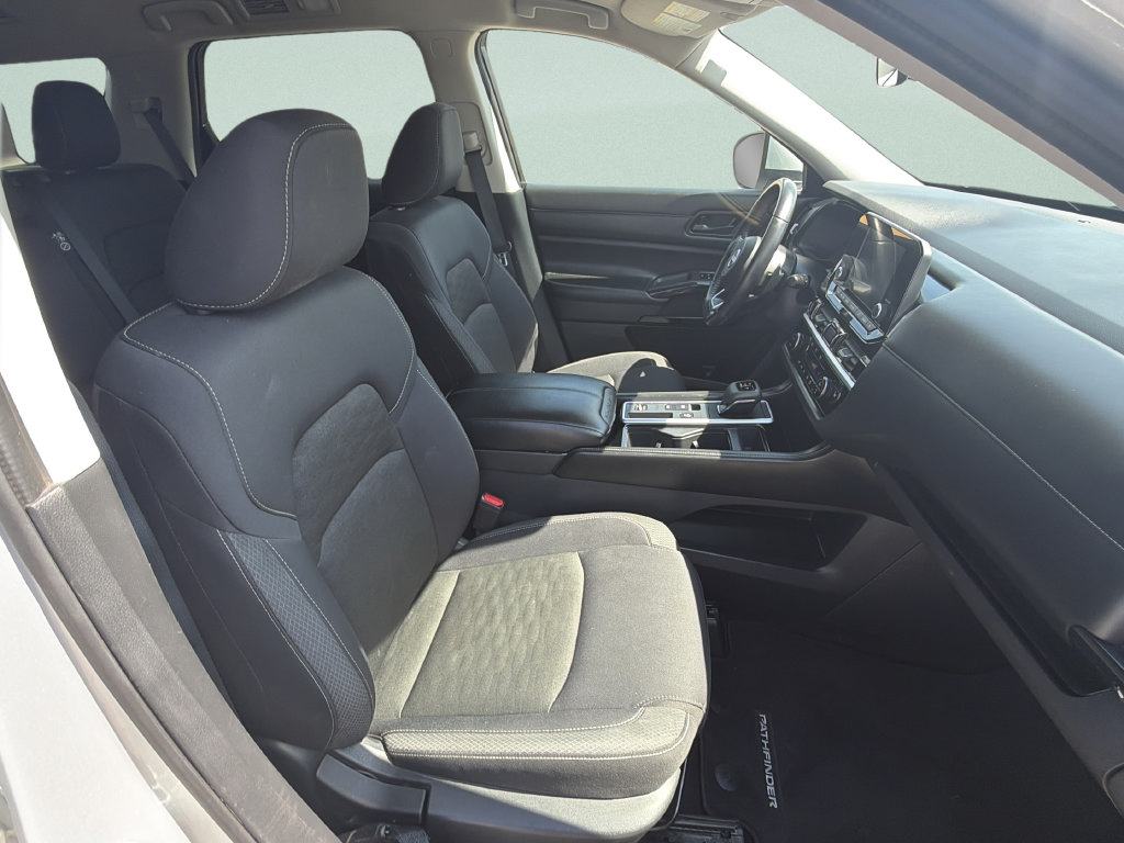 Used 2024 Nissan Pathfinder SV FWD image 10