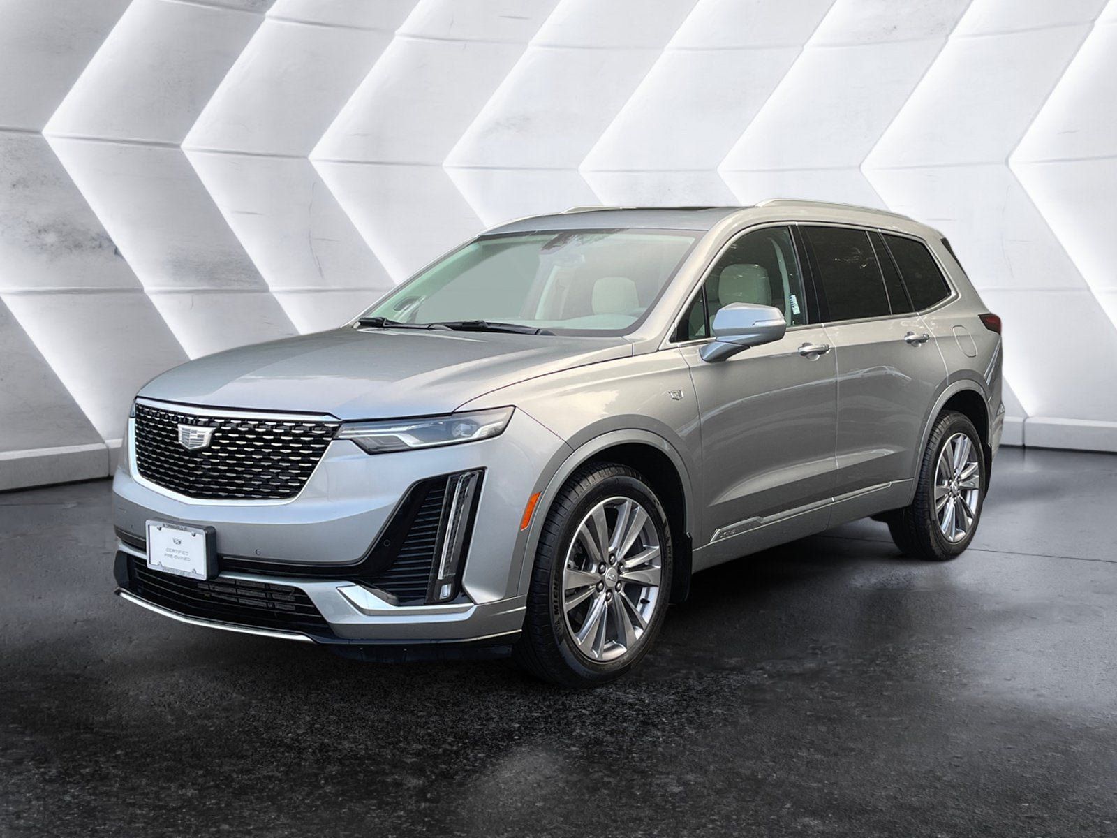 Certified 2025 Cadillac XT6 Premium Luxury w/ LPO, Floor Liner Package AWD/4WD image 2