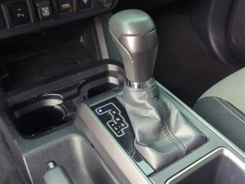 Used 2022 Toyota Tacoma TRD Sport w/ Technology Package RWD image 21