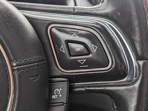 Used 2019 Jaguar XJ R-Sport image 17