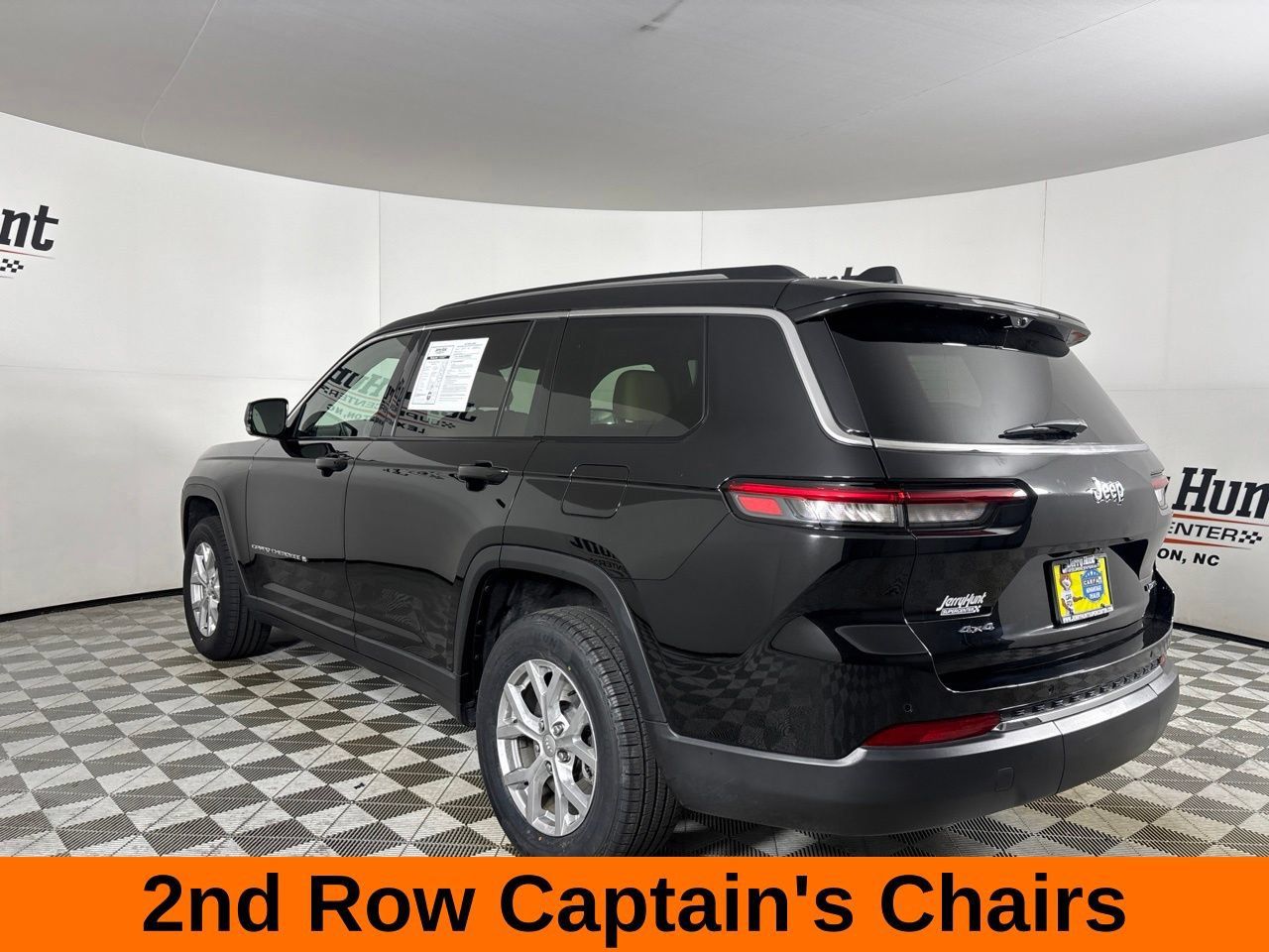Used 2023 Jeep Grand Cherokee L Limited w/ Luxury Tech Group II AWD/4WD image 9