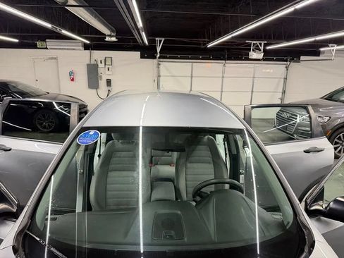 Used 2017 Honda CR-V LX image 48