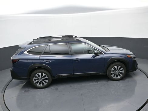 Used 2025 Subaru Outback Limited XT image 36