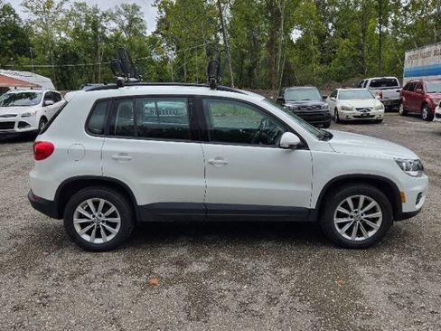 Used 2017 Volkswagen Tiguan Limited w/ Premium Package image 5