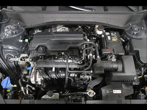 Certified 2025 Hyundai Kona SEL AWD/4WD image 21