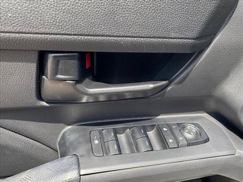 Used 2024 Toyota Tacoma SR5 AWD/4WD image 26