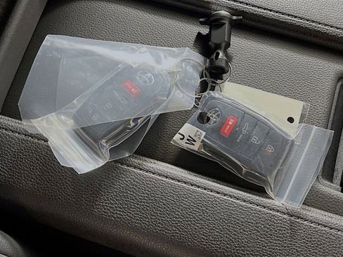 New 2026 Toyota Grand Highlander XLE image 33