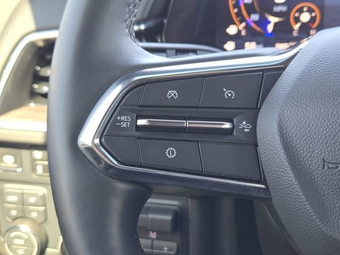 Used 2025 Chevrolet Suburban Z71 w/ Z71 Off-Road Package image 30