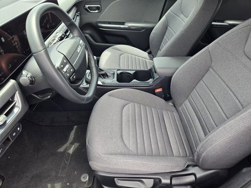 Used 2025 Kia K4 EX FWD image 11