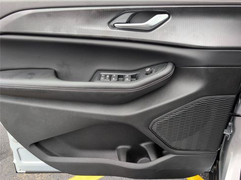 New 2026 Jeep Grand Cherokee L Laredo RWD image 19